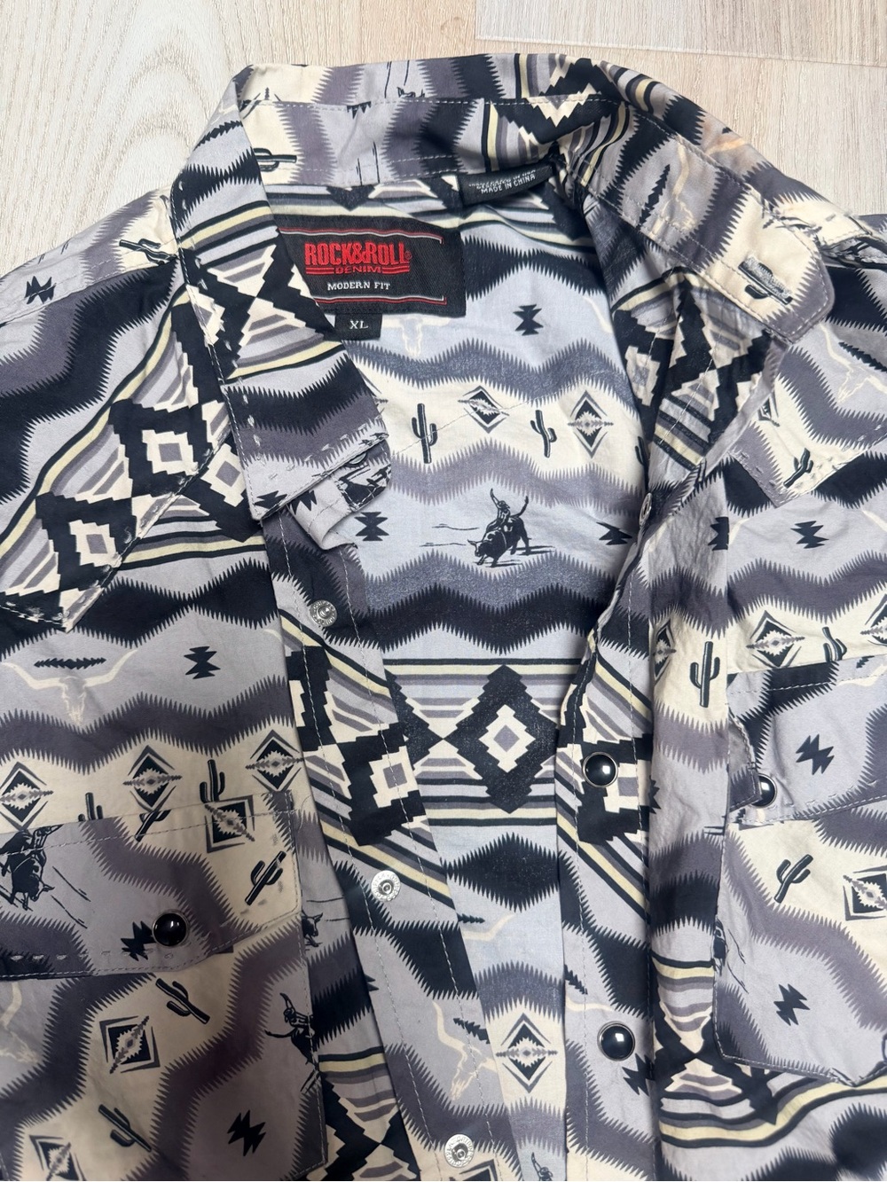Rock & Roll Modern Fit Gray Aztec Button-Down Shirt